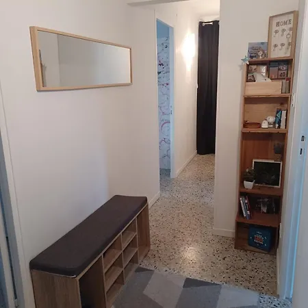 Maison Jardin & Garage P2 10 Min Gare Apartment