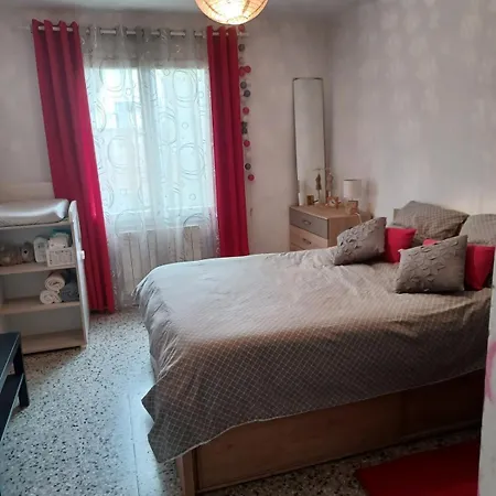 Maison Jardin & Garage P2 10 Min Gare Apartment