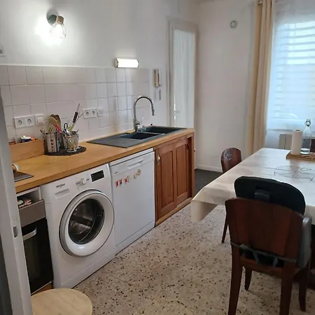 Maison Jardin & Garage P2 10 Min Gare Apartment Nimes