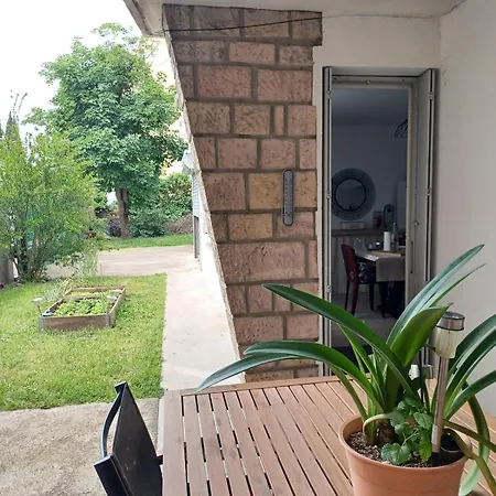 Maison Jardin & Garage P2 10 Min Gare